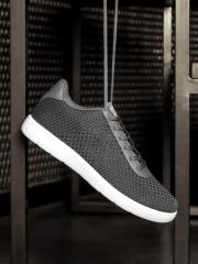 Crew STREET Men Grey Running Shoes