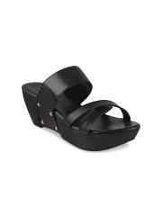 Metro Women Black Solid Sandals