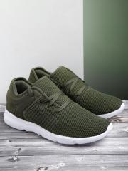 Crew STREET Men Olive Green Running Shoes