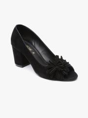 Monrow Women Black Solid Pumps