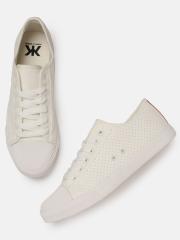 Kook N Keech Men White Sneakers