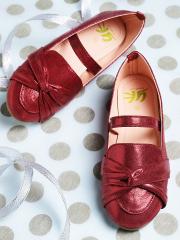 YK Girls Red Solid Synthetic Ballerinas