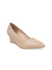 VALIOSAA Women Cream-Coloured Solid Pumps