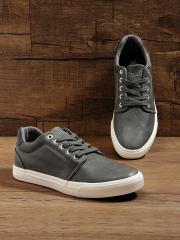 Roadster Men Grey Sneakers