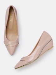 DressBerry Women Nude-Coloured Solid Pumps