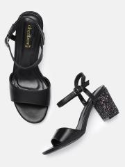 DressBerry Women Black Solid Sandals