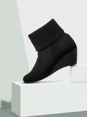 Mochi Women Black Solid Heeled Boots