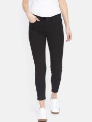 People Women Black Slim Fit Mid-Rise Clean Look Stretchable Cropped Jeans