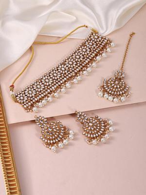 Peora Gold Plated White Kundan Necklace Jewellery Set
