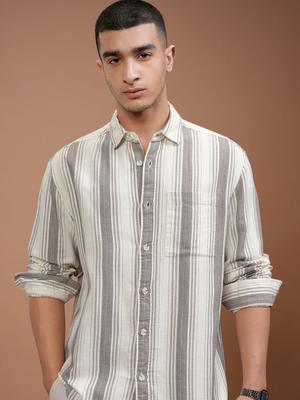 HIGHLANDER Men Relaxed Fit Spread Collar Vertical Striped Cotton Casual Shirt
