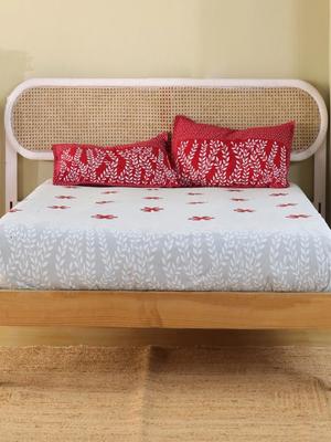 Homeful Style Grey & Red Floral 120 TC Queen Bedsheet With 2 Pillow Covers
