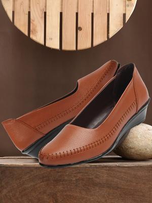 Colo Textured Wedge Heel Pumps