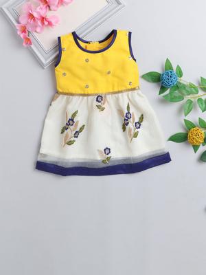 MANY FROCKS & Girls Floral Print Round Neck Sleeveless Fit & Flare Ethnic Dress