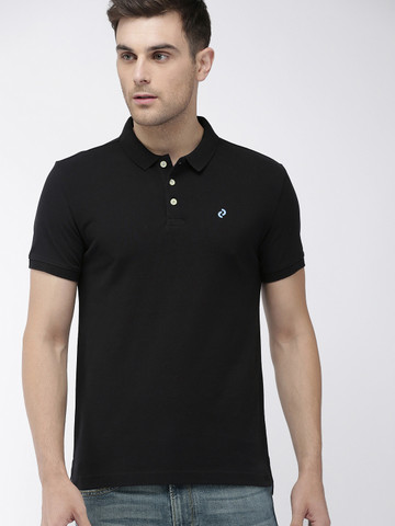 Levis Men Black Solid Regular Fit Polo Collar T-shirt