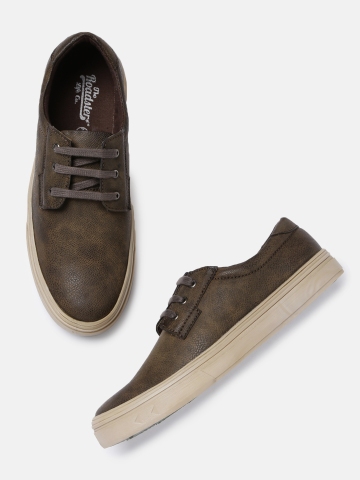 30% OFF on Roadster Men Brown Sneakers on Myntra | PaisaWapas.com