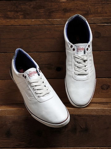 OFF on Roadster Men White Casual Shoes 