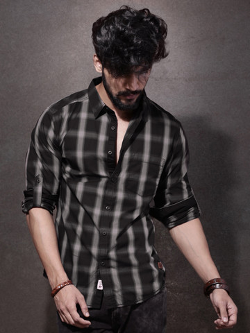 Roadster Men Black & Grey Regular Fit Checked Casual Shirt