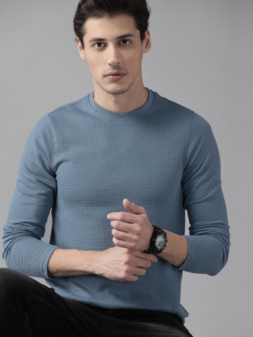 The Roadster Lifestyle Co Men Blue Waffle Knit T-shirt