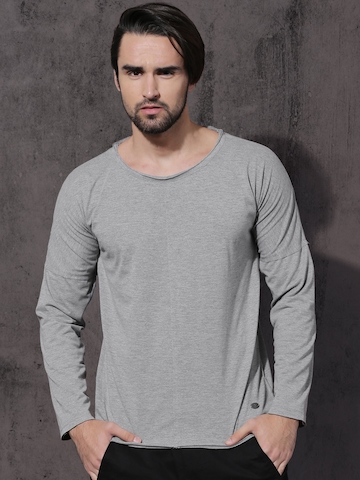 20% OFF on Roadster Men Grey Solid Drop-Shoulder T-shirt with Raw Edges ...
