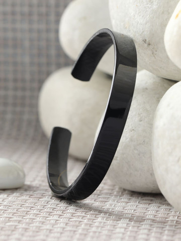 78% OFF on Priyaasi Men Silver-Plated & Black Cuff Bracelet 78% OFF on Priyaasi Men Silver-Plated & Black Cuff Bracelet