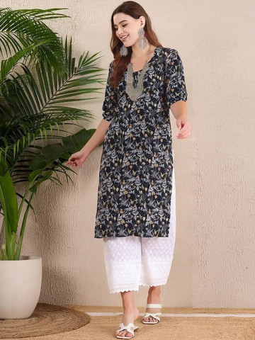 arangya Women Floral Printed Crepe Kurta