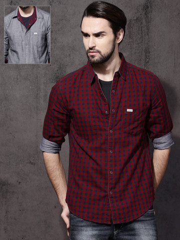 Roadster Men Red & Navy Blue Regular Fit Reversible Checked Casual Shirt Roadster Men Red & Navy Blue Regular Fit Reversible Checked Casual Shirt