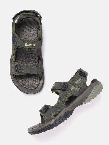 79% OFF on Roadster Men Brand Logo Detail Sports Sandals 79% OFF on Roadster Men Brand Logo Detail Sports Sandals