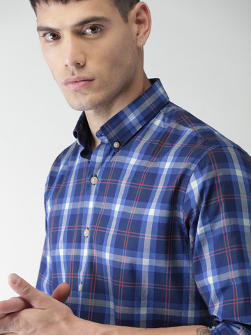 INVICTUS Men Blue & White Slim Fit Checked Casual Shirt