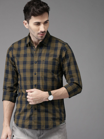 HERE&NOW Men Navy & Mustard Yellow Regular Fit Checked Casual Shirt