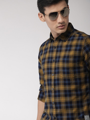 Harvard Men Navy Blue & Yellow Regular Fit Checked Casual Shirt