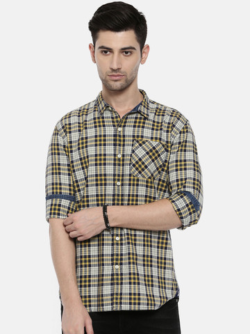 Breakbounce Men Multicoloured Slim Fit Checked Casual Shirt