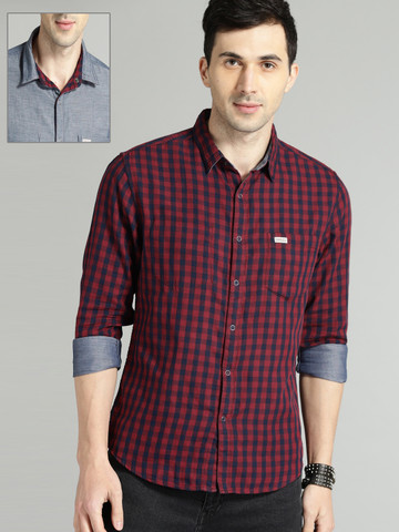 Roadster Men Red & Navy Blue Regular Fit Reversible Checked Casual Shirt