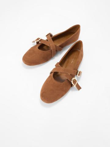 Forever Glam by Pantaloons Women Fashion with Bows Flats