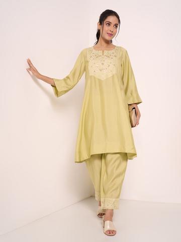 RANGMANCH BY PANTALOONS Women Ethnic Motifs Embroidered Regular Thread Work Kurti with Trousers