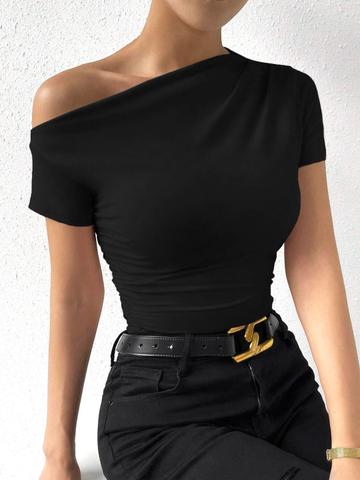 Stylecast X Slyck Solid Pattern Off-shoulder Ruched Crop Top