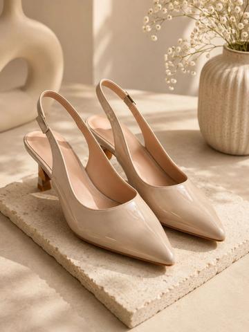 FEET RUNNER Kitten Pumps