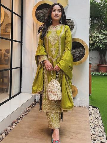KRYSAL Women Ethnic Motifs Embroidered Regular Thread Work Chanderi Silk Kurta with Trousers & With Dupatta