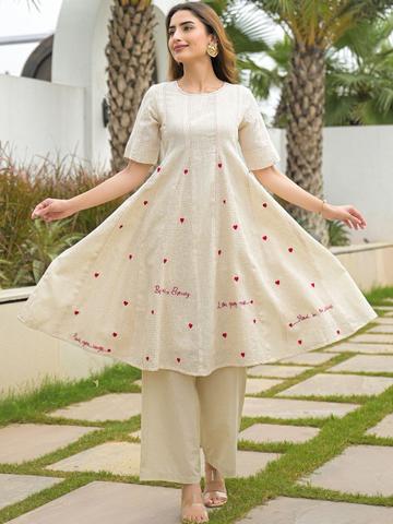 Varanga Women Ethnic Motifs Printed Regular Thread Work Kurti with Palazzos