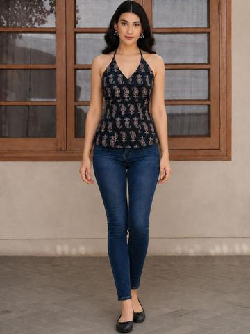 Aaghnya Paisley Printed Halter Neck Kurti