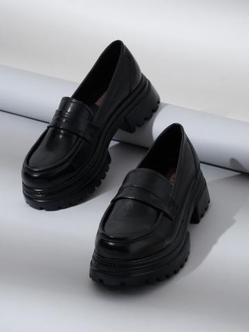 VALIOSAA Women Lightweight Textured Loafers