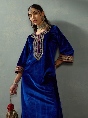 Shae by SASSAFRAS Women Yoke Design Flared Sleeves Zardozi Grandeur & Majestic Artwork Velvet Kurta