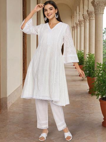 Ishin Women Floral Embroidered Regular Pure Cotton Kurta with Trousers