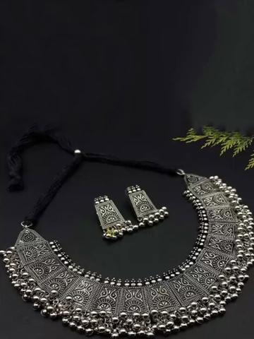 SZN Beaded Oxidised Jewellery Set