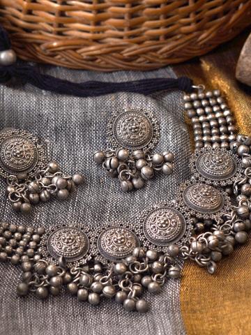 TEEJH Oxidised Silver-Plated Jewellery Set