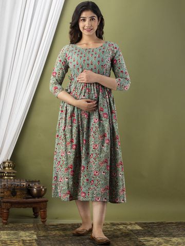 SILAKIVA Floral Printed Gathered Fit and Flare Maternity Dress