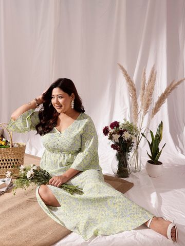 CURVY STREET Plus Size Floral Print V-Neck Long Bell Sleeve Fit & Flare Dress