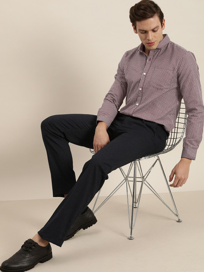 INVICTUS Men Easy Care Maroon & Navy Blue  Checked Formal Shirt