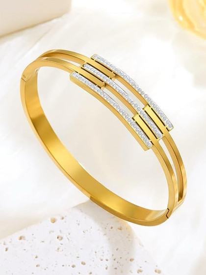 DIVASTRI Women American Diamond Antique Gold-Plated Bangle-Style Bracelet