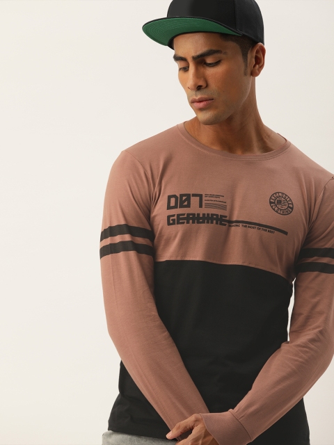 

Difference of Opinion Men Brown & Black Colourblocked Round Neck T-shirt