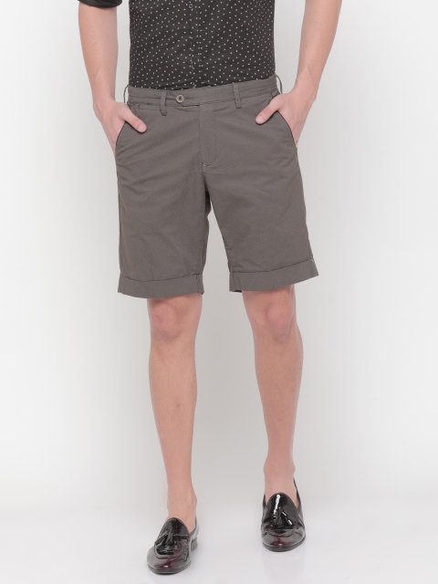 

SHOWOFF Men Brown Solid Slim Fit Regular Shorts